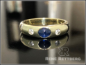 Gelbgold Bandring mit Saphircabochon und Brillanten
