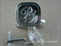 manschettenknoepfe-silber-monogramm-schreibschrift-graviert